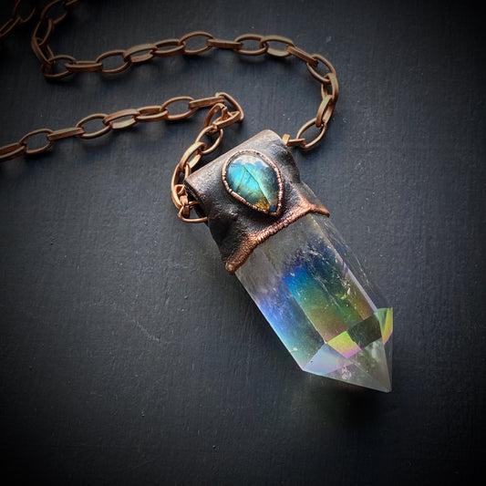 𝑆𝑚𝑎𝑙𝑙 𝐴𝑢𝑟𝑎 𝑄𝑢𝑎𝑟𝑡𝑧 𝑃𝑜𝑖𝑛𝑡 𝑁𝑒𝑐𝑘𝑙𝑎𝑐𝑒