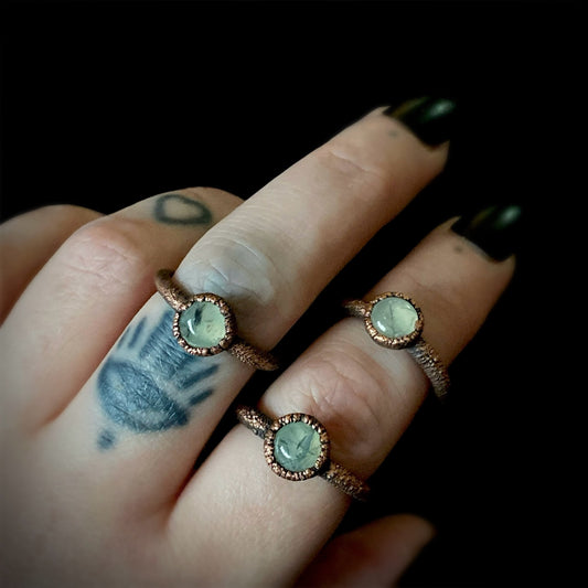 𝑃𝑟𝑒ℎ𝑛𝑖𝑡𝑒 𝑅𝑖𝑛𝑔