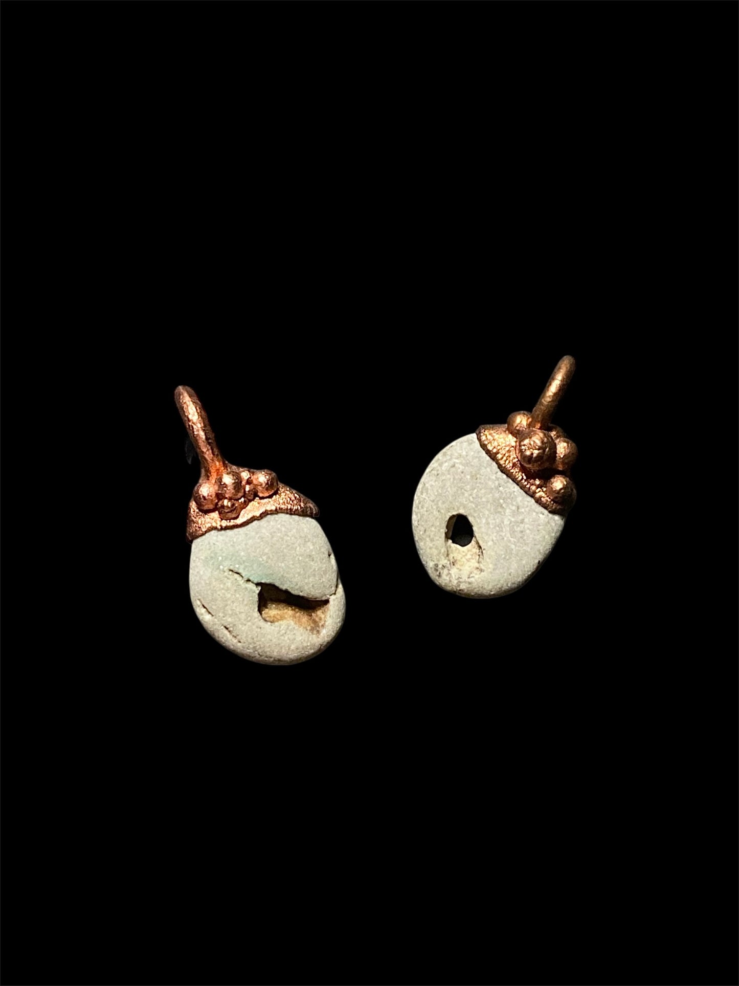 𝐻𝑎𝑔𝑠𝑡𝑜𝑛𝑒 𝑁𝑒𝑐𝑘𝑙𝑎𝑐𝑒 𝐿𝑎𝑡𝑣𝑖𝑎