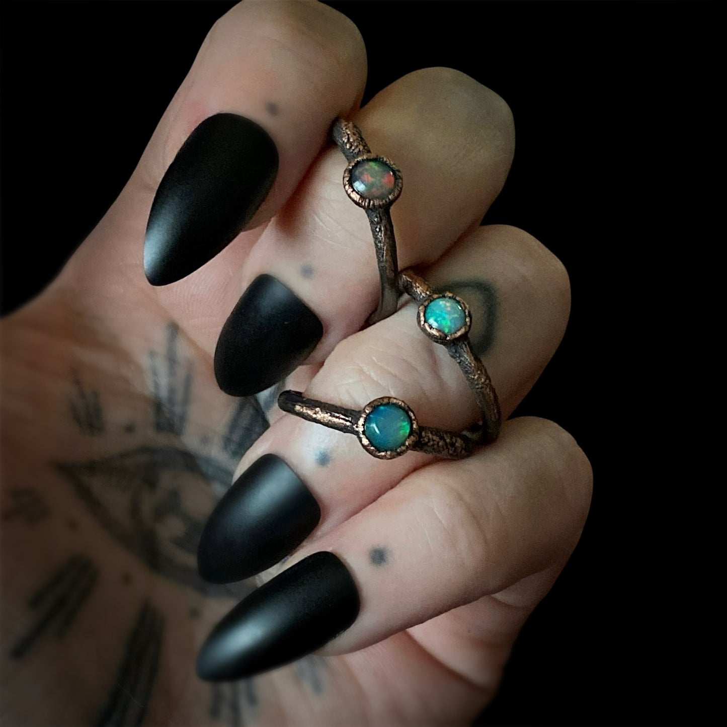 𝑊𝑒𝑙𝑜 𝑂𝑝𝑎𝑙 𝑅𝑖𝑛𝑔