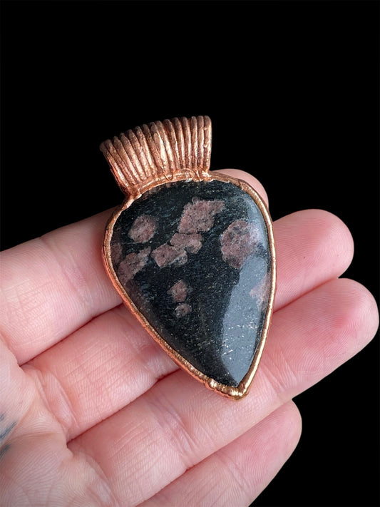 𝑅𝑢𝑏𝑦 𝐹𝑎𝑙𝑙 𝑃𝑒𝑛𝑑𝑎𝑛𝑡 𝑁𝑒𝑐𝑘𝑙𝑎𝑐𝑒