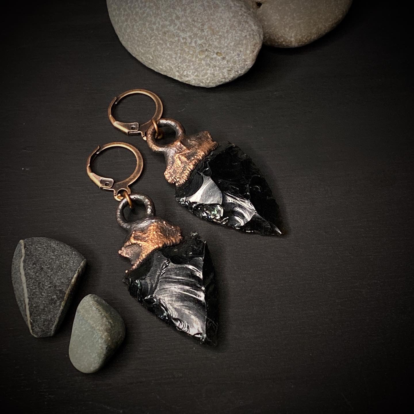 𝑂𝑏𝑠𝑖𝑑𝑖𝑎𝑛 𝐴𝑟𝑟𝑜𝑤ℎ𝑒𝑎𝑑 𝐸𝑎𝑟𝑟𝑖𝑛𝑔𝑠