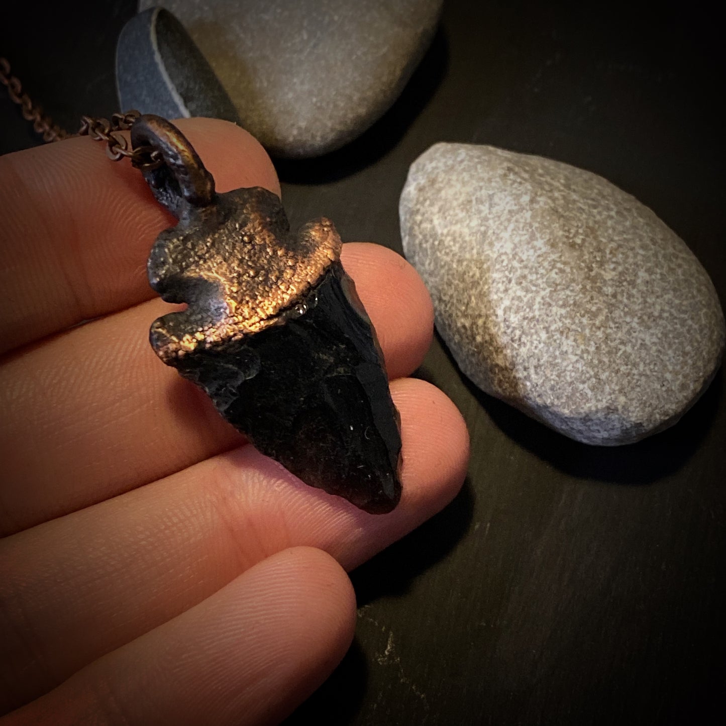 𝑂𝑏𝑠𝑖𝑑𝑖𝑎𝑛 𝐴𝑟𝑟𝑜𝑤ℎ𝑒𝑎𝑑 𝑁𝑒𝑐𝑘𝑙𝑎𝑐𝑒